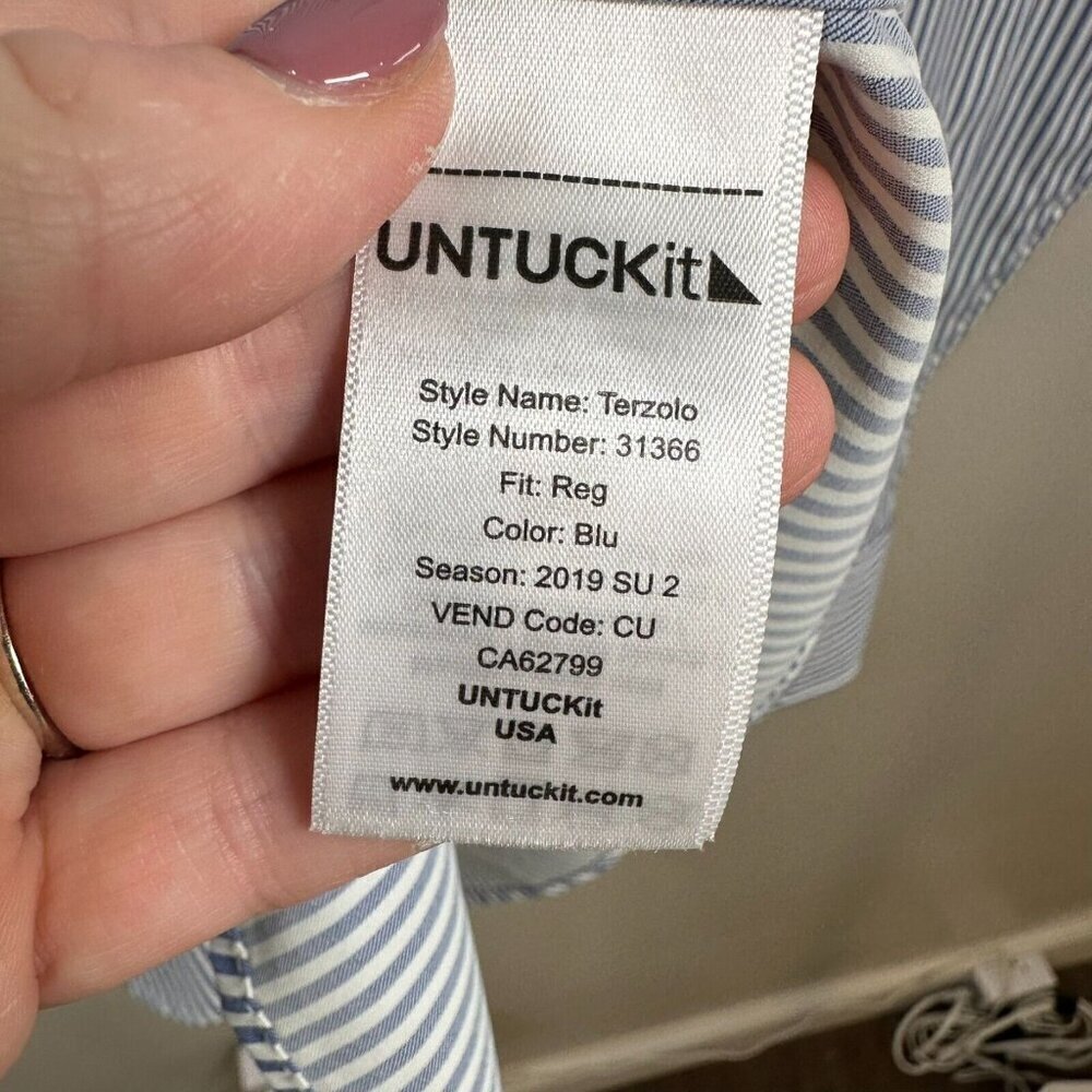UNTUCKit Button Down Dress Shirt Mens XLarge Blue Stripe Performance Career Work - Picture 6 of 10